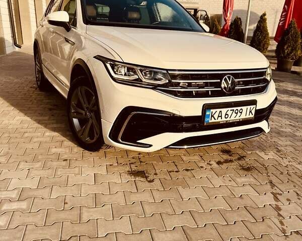 Белый Фольксваген Тигуан, объемом двигателя 1.98 л и пробегом 41 тыс. км за 42000 $, фото 4 на Automoto.ua
