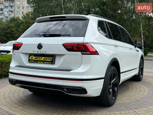 Білий Фольксваген Тігуан, об'ємом двигуна 2 л та пробігом 30 тис. км за 31500 $, фото 6 на Automoto.ua