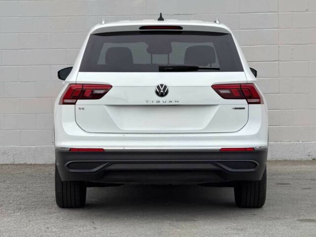 Білий Фольксваген Тігуан, об'ємом двигуна 2 л та пробігом 25 тис. км за 7800 $, фото 4 на Automoto.ua