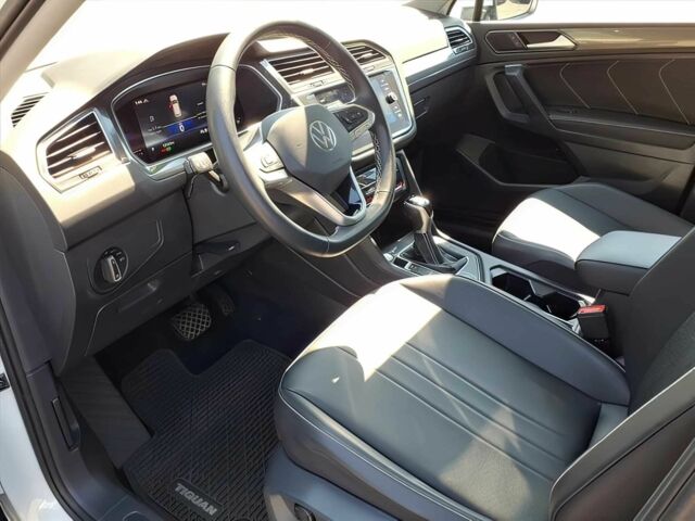 Білий Фольксваген Тігуан, об'ємом двигуна 2 л та пробігом 15 тис. км за 10700 $, фото 6 на Automoto.ua