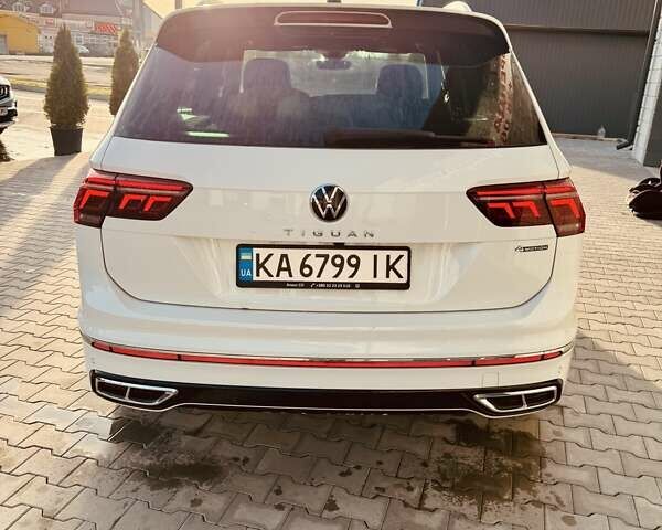 Белый Фольксваген Тигуан, объемом двигателя 1.98 л и пробегом 41 тыс. км за 42000 $, фото 7 на Automoto.ua