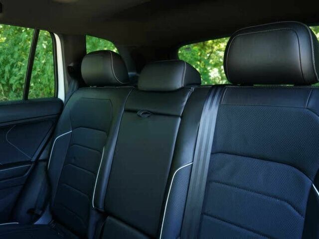 Белый Фольксваген Тигуан, объемом двигателя 2 л и пробегом 21 тыс. км за 21200 $, фото 11 на Automoto.ua