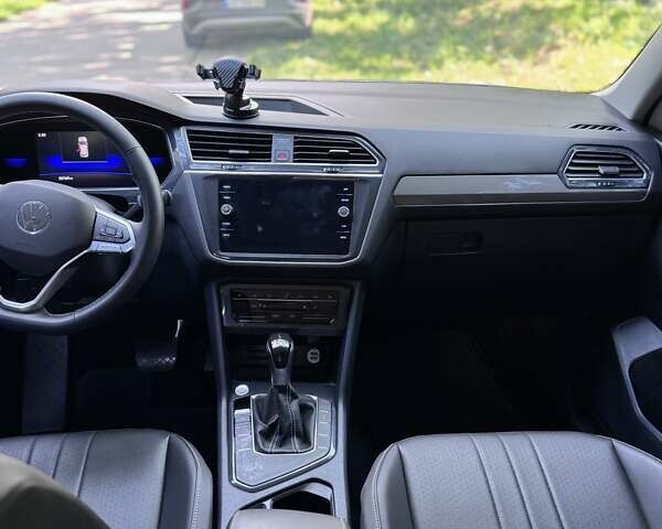 Белый Фольксваген Тигуан, объемом двигателя 2 л и пробегом 50 тыс. км за 29000 $, фото 12 на Automoto.ua