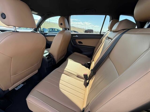 Белый Фольксваген Тигуан, объемом двигателя 2 л и пробегом 12 тыс. км за 15000 $, фото 11 на Automoto.ua