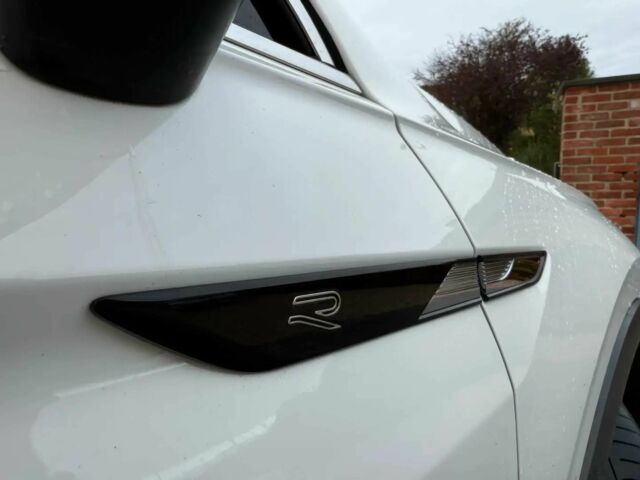 Белый Фольксваген Тигуан, объемом двигателя 2 л и пробегом 27 тыс. км за 17000 $, фото 5 на Automoto.ua