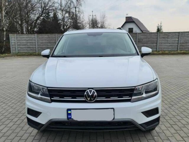 Білий Фольксваген Тігуан, об'ємом двигуна 2 л та пробігом 75 тис. км за 12400 $, фото 11 на Automoto.ua