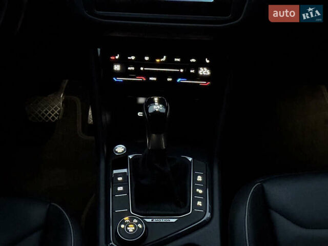 Белый Фольксваген Тигуан, объемом двигателя 1.98 л и пробегом 55 тыс. км за 39500 $, фото 12 на Automoto.ua