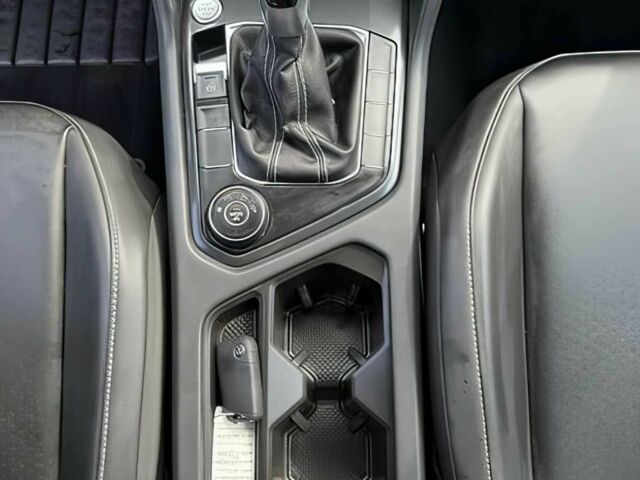 Белый Фольксваген Тигуан, объемом двигателя 2 л и пробегом 25 тыс. км за 17300 $, фото 9 на Automoto.ua