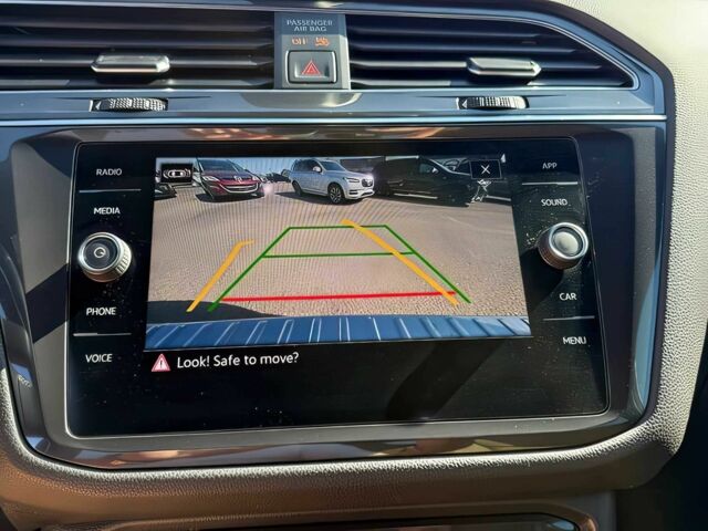 Белый Фольксваген Тигуан, объемом двигателя 2 л и пробегом 12 тыс. км за 15000 $, фото 9 на Automoto.ua