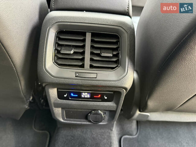 Білий Фольксваген Тігуан, об'ємом двигуна 2 л та пробігом 32 тис. км за 35500 $, фото 22 на Automoto.ua