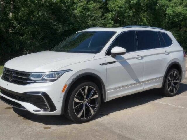 Белый Фольксваген Тигуан, объемом двигателя 2 л и пробегом 25 тыс. км за 20300 $, фото 2 на Automoto.ua