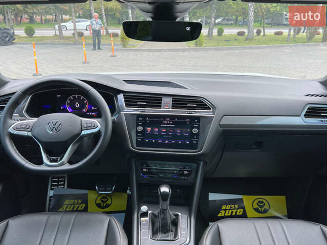 Білий Фольксваген Тігуан, об'ємом двигуна 2 л та пробігом 30 тис. км за 31500 $, фото 20 на Automoto.ua