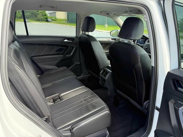 Белый Фольксваген Тигуан, объемом двигателя 2 л и пробегом 25 тыс. км за 17300 $, фото 12 на Automoto.ua