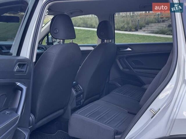 Белый Фольксваген Тигуан, объемом двигателя 1.98 л и пробегом 105 тыс. км за 21750 $, фото 29 на Automoto.ua