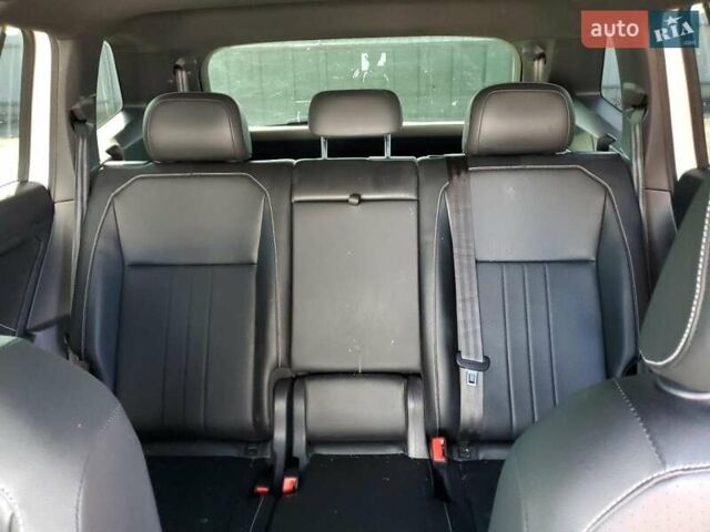 Білий Фольксваген Тігуан, об'ємом двигуна 2 л та пробігом 85 тис. км за 7800 $, фото 8 на Automoto.ua