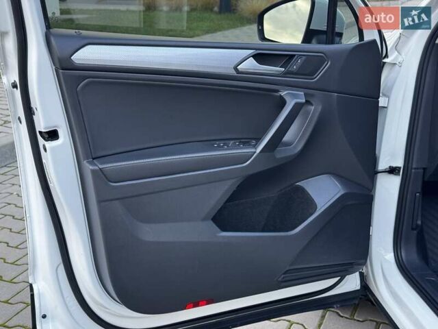 Белый Фольксваген Тигуан, объемом двигателя 1.98 л и пробегом 105 тыс. км за 21750 $, фото 24 на Automoto.ua