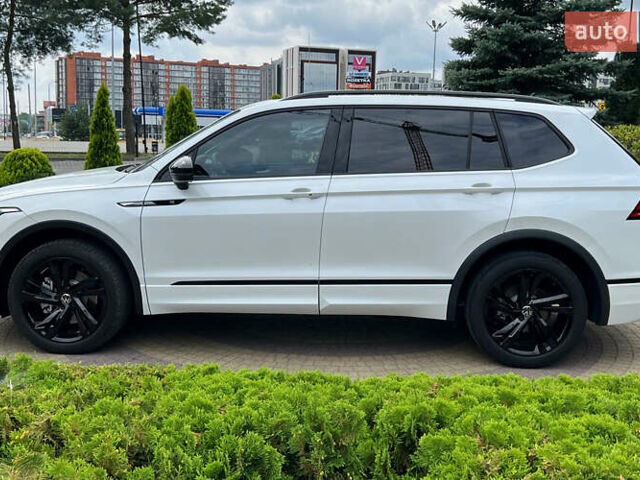 Білий Фольксваген Тігуан, об'ємом двигуна 2 л та пробігом 30 тис. км за 31500 $, фото 3 на Automoto.ua