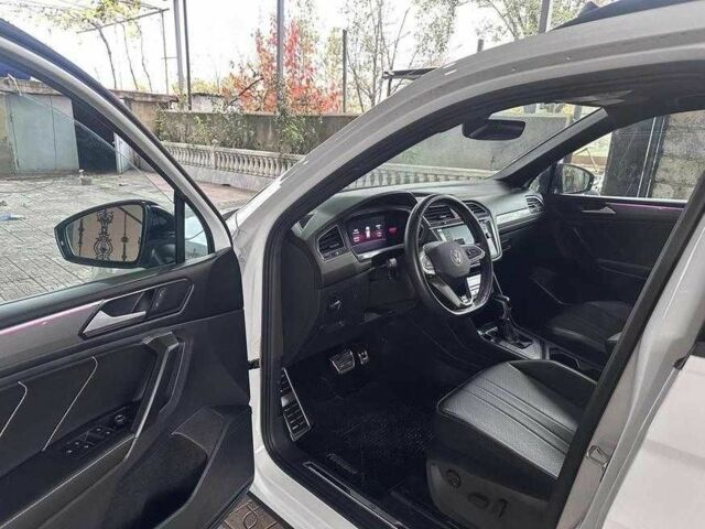 Білий Фольксваген Тігуан, об'ємом двигуна 2 л та пробігом 59 тис. км за 355 $, фото 5 на Automoto.ua