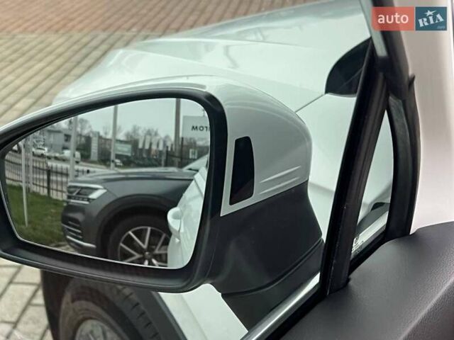 Білий Фольксваген Тігуан, об'ємом двигуна 1.98 л та пробігом 48 тис. км за 39000 $, фото 25 на Automoto.ua