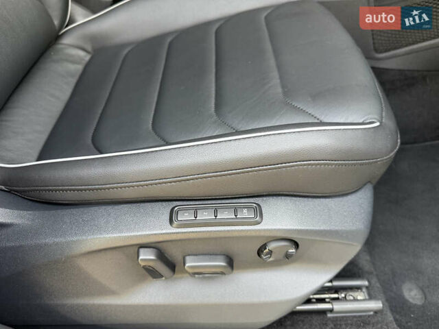 Білий Фольксваген Тігуан, об'ємом двигуна 2 л та пробігом 32 тис. км за 35500 $, фото 20 на Automoto.ua