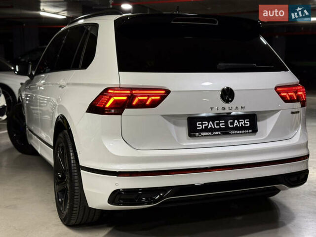 Белый Фольксваген Тигуан, объемом двигателя 2 л и пробегом 48 тыс. км за 42900 $, фото 13 на Automoto.ua