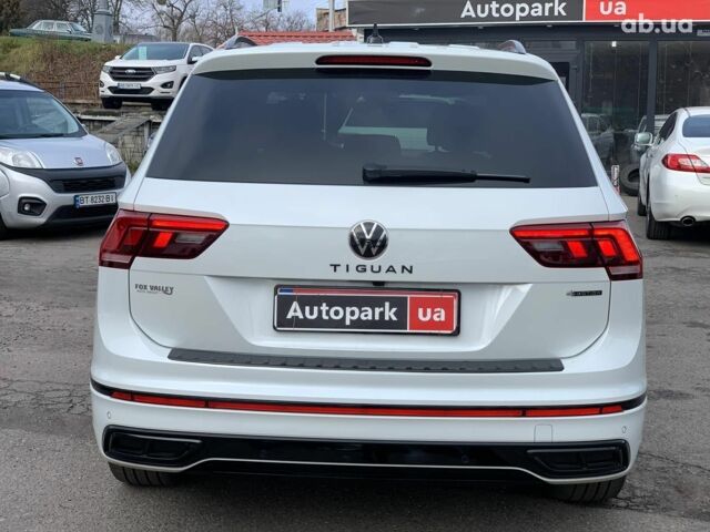 Белый Фольксваген Тигуан, объемом двигателя 2 л и пробегом 45 тыс. км за 28290 $, фото 5 на Automoto.ua