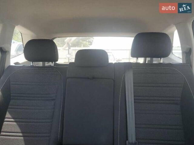 Белый Фольксваген Тигуан, объемом двигателя 2 л и пробегом 17 тыс. км за 19900 $, фото 8 на Automoto.ua