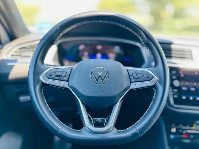 Белый Фольксваген Тигуан, объемом двигателя 2 л и пробегом 9 тыс. км за 8600 $, фото 9 на Automoto.ua