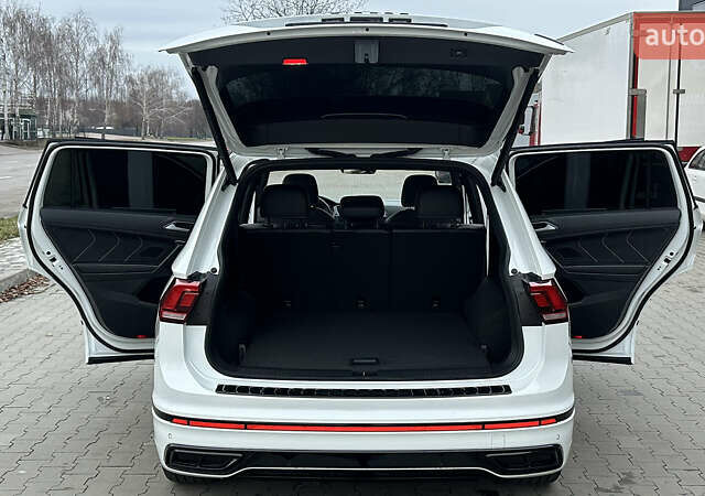 Білий Фольксваген Тігуан, об'ємом двигуна 1.98 л та пробігом 43 тис. км за 27800 $, фото 40 на Automoto.ua