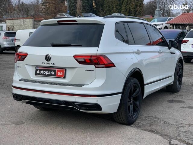 Белый Фольксваген Тигуан, объемом двигателя 2 л и пробегом 45 тыс. км за 28290 $, фото 4 на Automoto.ua