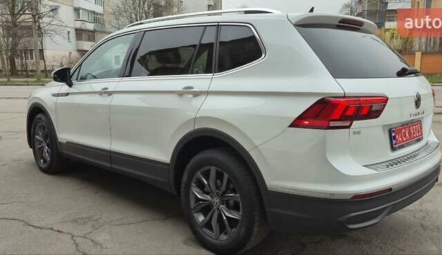 Білий Фольксваген Тігуан, об'ємом двигуна 2.01 л та пробігом 15 тис. км за 27700 $, фото 19 на Automoto.ua