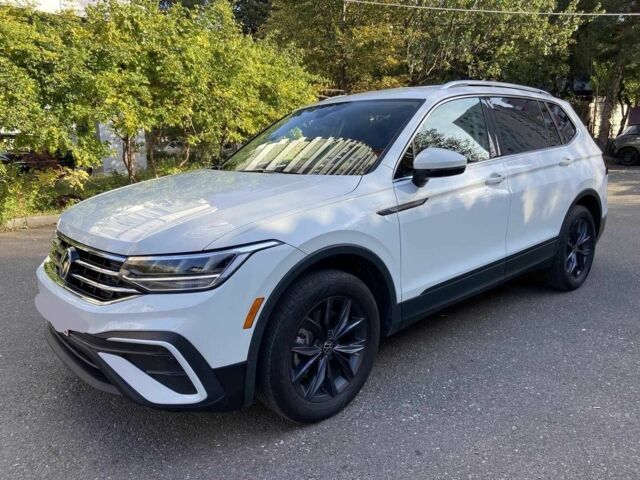 Белый Фольксваген Тигуан, объемом двигателя 2 л и пробегом 31 тыс. км за 16700 $, фото 3 на Automoto.ua