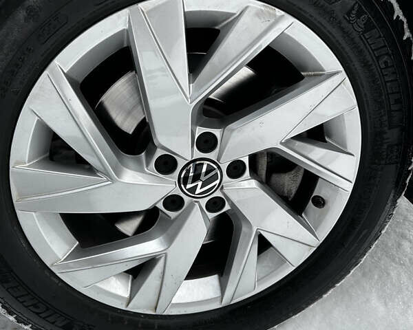 Белый Фольксваген Тигуан, объемом двигателя 1.98 л и пробегом 12 тыс. км за 39000 $, фото 45 на Automoto.ua