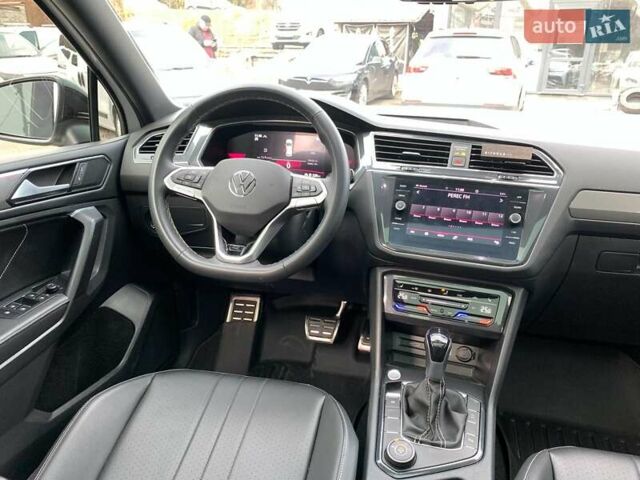 Белый Фольксваген Тигуан, объемом двигателя 2 л и пробегом 45 тыс. км за 28290 $, фото 28 на Automoto.ua