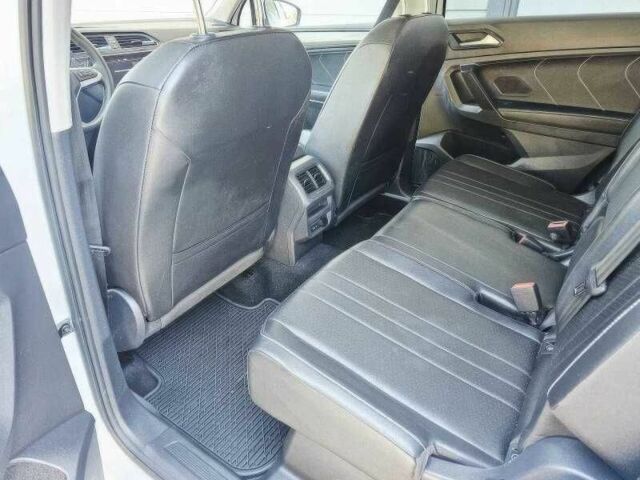 Белый Фольксваген Тигуан, объемом двигателя 2 л и пробегом 23 тыс. км за 12000 $, фото 9 на Automoto.ua