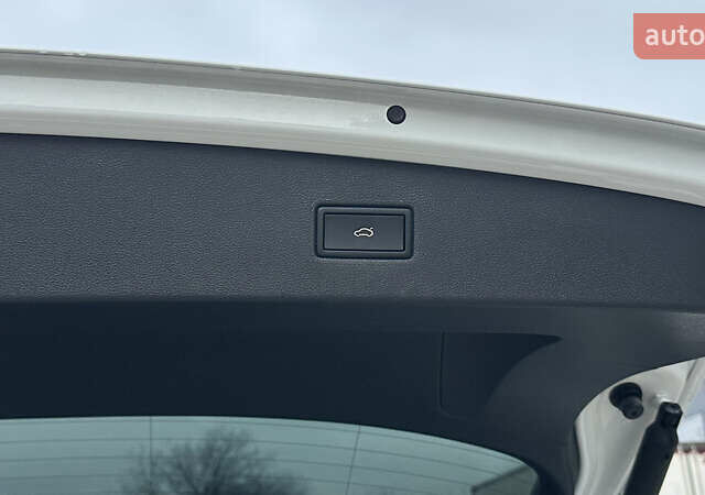 Білий Фольксваген Тігуан, об'ємом двигуна 1.98 л та пробігом 43 тис. км за 27800 $, фото 41 на Automoto.ua