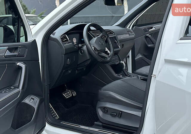 Білий Фольксваген Тігуан, об'ємом двигуна 1.98 л та пробігом 43 тис. км за 27800 $, фото 14 на Automoto.ua