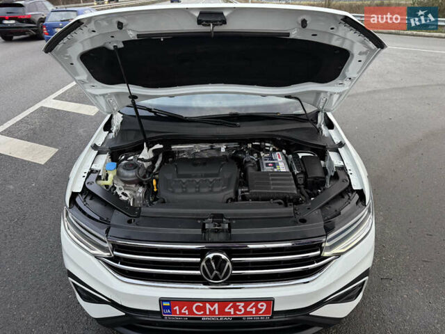 Белый Фольксваген Тигуан, объемом двигателя 1.98 л и пробегом 48 тыс. км за 26999 $, фото 46 на Automoto.ua