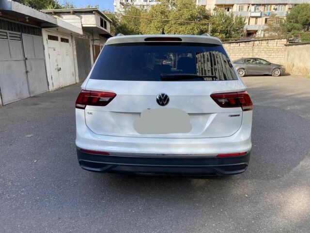 Белый Фольксваген Тигуан, объемом двигателя 2 л и пробегом 31 тыс. км за 16700 $, фото 5 на Automoto.ua