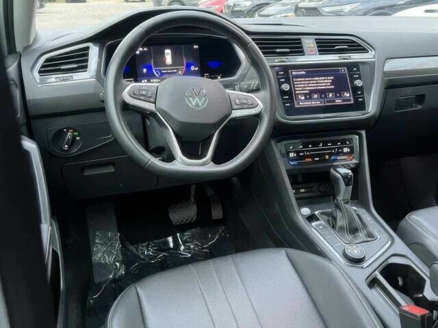 Білий Фольксваген Тігуан, об'ємом двигуна 2 л та пробігом 28 тис. км за 16400 $, фото 6 на Automoto.ua