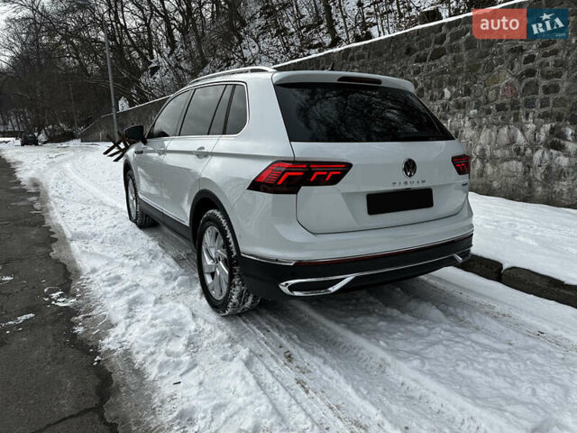 Белый Фольксваген Тигуан, объемом двигателя 1.98 л и пробегом 12 тыс. км за 39000 $, фото 11 на Automoto.ua