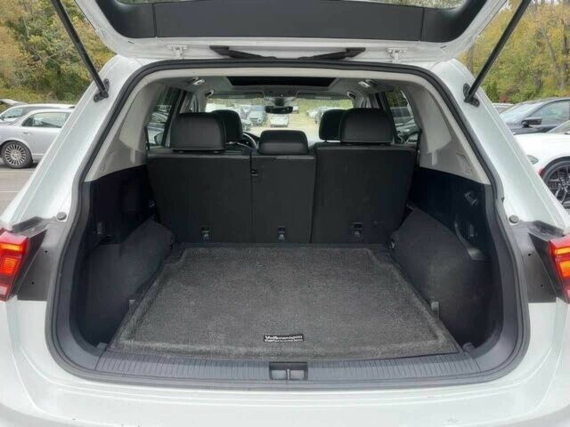 Білий Фольксваген Тігуан, об'ємом двигуна 2 л та пробігом 28 тис. км за 16400 $, фото 13 на Automoto.ua