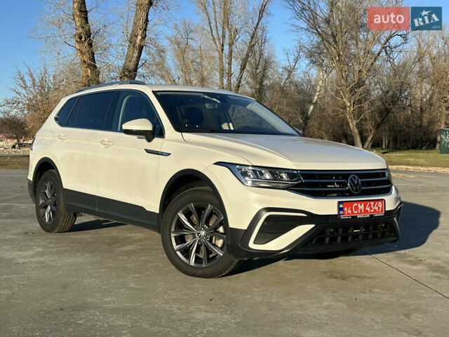 Белый Фольксваген Тигуан, объемом двигателя 1.98 л и пробегом 48 тыс. км за 25900 $, фото 9 на Automoto.ua