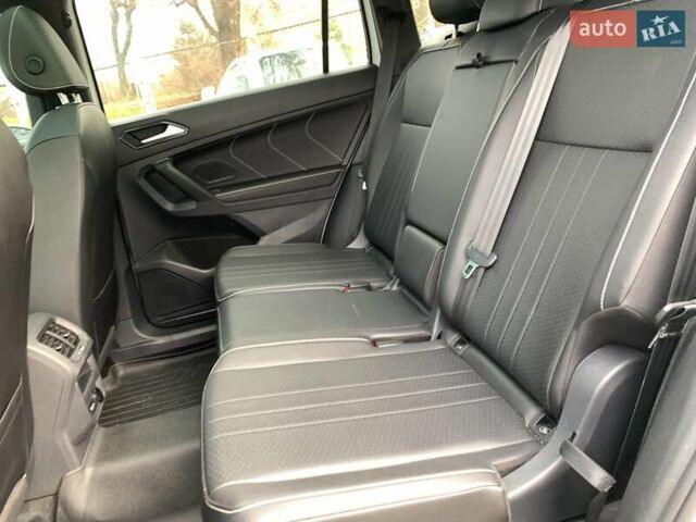 Белый Фольксваген Тигуан, объемом двигателя 2 л и пробегом 45 тыс. км за 28290 $, фото 26 на Automoto.ua