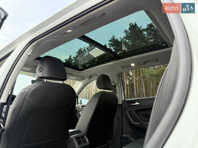 Белый Фольксваген Тигуан, объемом двигателя 1.98 л и пробегом 48 тыс. км за 26999 $, фото 37 на Automoto.ua