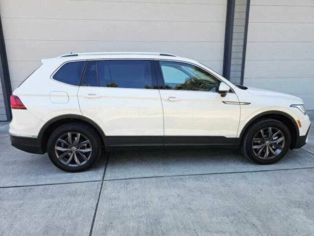 Белый Фольксваген Тигуан, объемом двигателя 2 л и пробегом 23 тыс. км за 12000 $, фото 7 на Automoto.ua