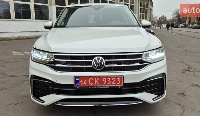 Білий Фольксваген Тігуан, об'ємом двигуна 2.01 л та пробігом 15 тис. км за 27700 $, фото 17 на Automoto.ua