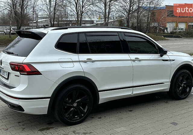 Білий Фольксваген Тігуан, об'ємом двигуна 1.98 л та пробігом 43 тис. км за 27800 $, фото 7 на Automoto.ua