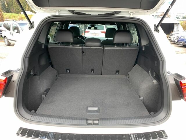 Белый Фольксваген Тигуан, объемом двигателя 2 л и пробегом 45 тыс. км за 28290 $, фото 33 на Automoto.ua