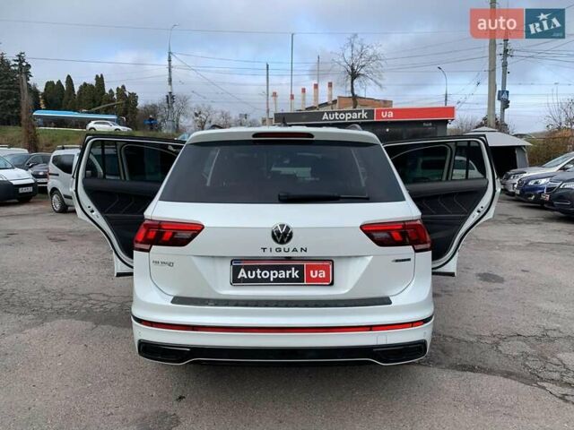 Белый Фольксваген Тигуан, объемом двигателя 2 л и пробегом 45 тыс. км за 28290 $, фото 18 на Automoto.ua